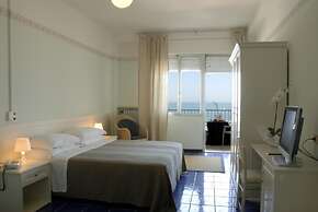 Hotel Caravelle