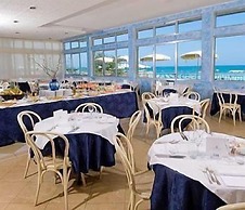 Hotel Caravelle
