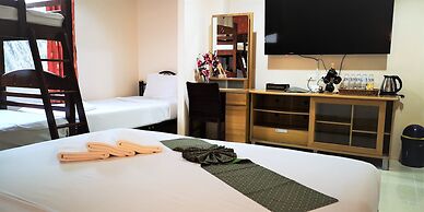 Seven Seas Hotel