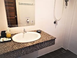 Seven Seas Hotel