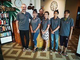 Seven Seas Hotel