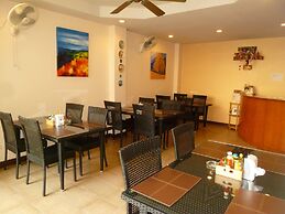 Seven Seas Hotel