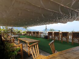 Seven Seas Hotel