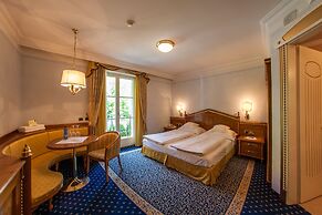 Cityhotel Goldener Adler B&B
