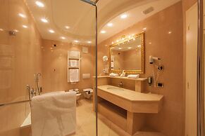 Cityhotel Goldener Adler B&B