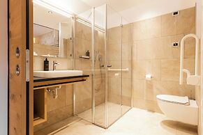 Cityhotel Goldener Adler B&B