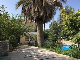 Athina Hotel