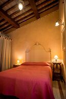 Marta Guest House