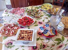 Marta Guest House