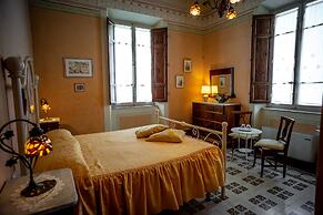 Marta Guest House