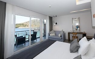 Minoa Hotel