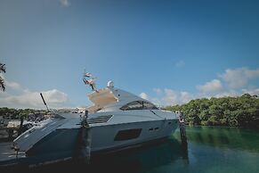 Hotel Sotavento & Yacht Club