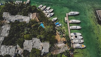 Hotel Sotavento & Yacht Club