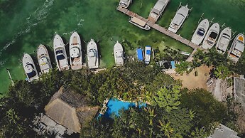 Hotel Sotavento & Yacht Club