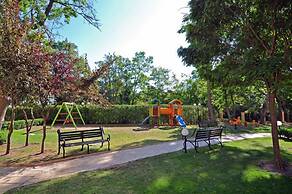 Paradise Green-Park Hotel