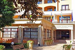 Paradise Green-Park Hotel