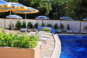 Paradise Green-Park Hotel