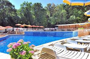 Paradise Green-Park Hotel