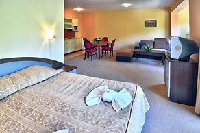 Paradise Green-Park Hotel