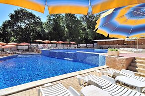 Paradise Green-Park Hotel