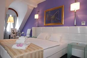 Hotel Phoenix