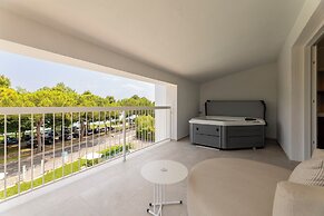Hi Hotels Sirmione - Lakeview Pool