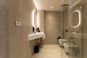 Hi Hotels Sirmione - Lakeview Pool