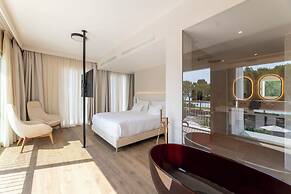 Hi Hotels Sirmione - Lakeview Pool