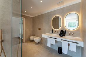 Hi Hotels Sirmione - Lakeview Pool