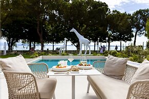 Hi Hotels Sirmione - Lakeview Pool