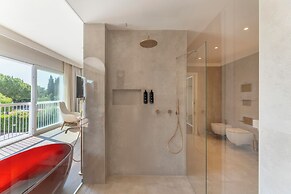 Hi Hotels Sirmione - Lakeview Pool