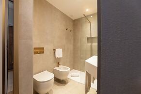 Hi Hotels Sirmione - Lakeview Pool
