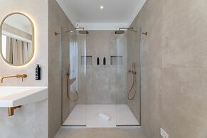 Hi Hotels Sirmione - Lakeview Pool