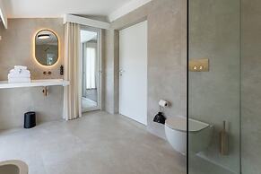 Hi Hotels Sirmione - Lakeview Pool