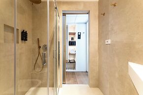 Hi Hotels Sirmione - Lakeview Pool