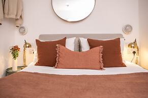 The Luxury Inn