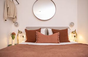 The Luxury Inn