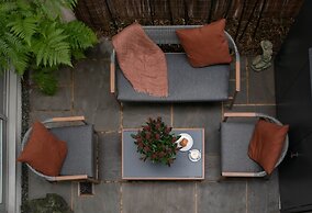 The Luxury Inn