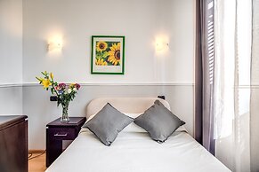 Everest Inn Rome