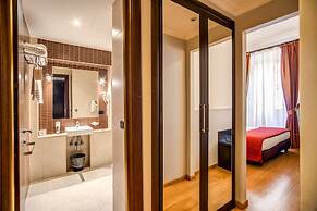 Everest Inn Rome