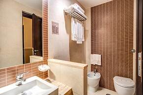 Everest Inn Rome