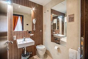 Everest Inn Rome