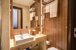 Everest Inn Rome
