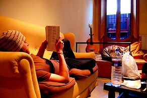 Sabatico Travelers Hostel & Guesthouse