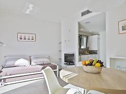 Castellmar Apartments