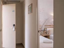 Castellmar Apartments
