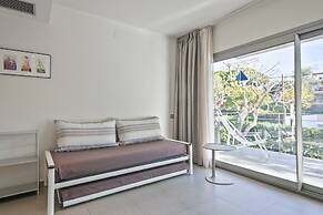 Castellmar Apartments