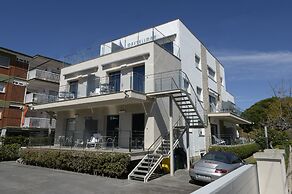 Castellmar Apartments