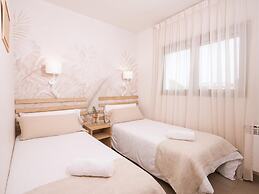 Castellmar Apartments