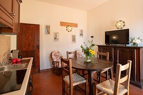 Residence Borgo San Lorenzo a Linari
